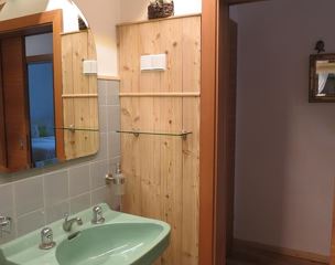 Holiday home, shower or bath, toilet