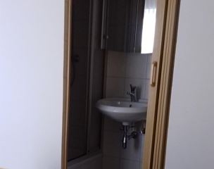 Camera singola, doccia, WC, balcone