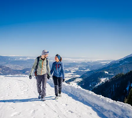 Winterwandern Dreiländereck Paar_Region Villach Tourismus GmbH_Michael Stabentheiner_high (5)