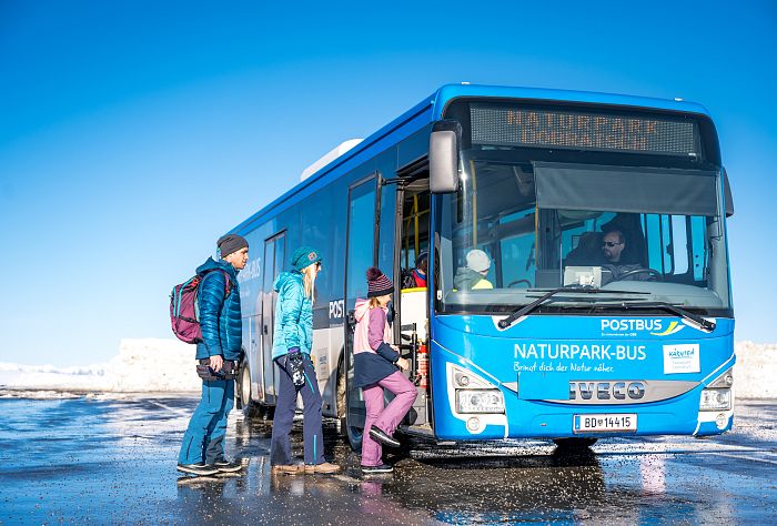 Unterwegs mit dem Naturpark Shuttle im Winter
