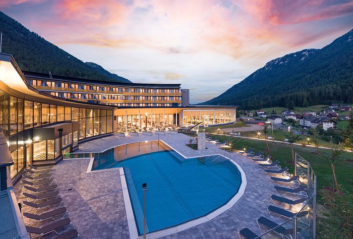 Vivea Gesundheitshotel Bad Bleiberg outdoor aniseed evening © Hannes Dabernig