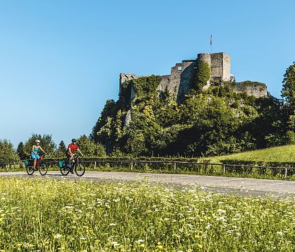 burgruine-finkenstein-radfahren-kaernten-werbung-uwe-geissler-4