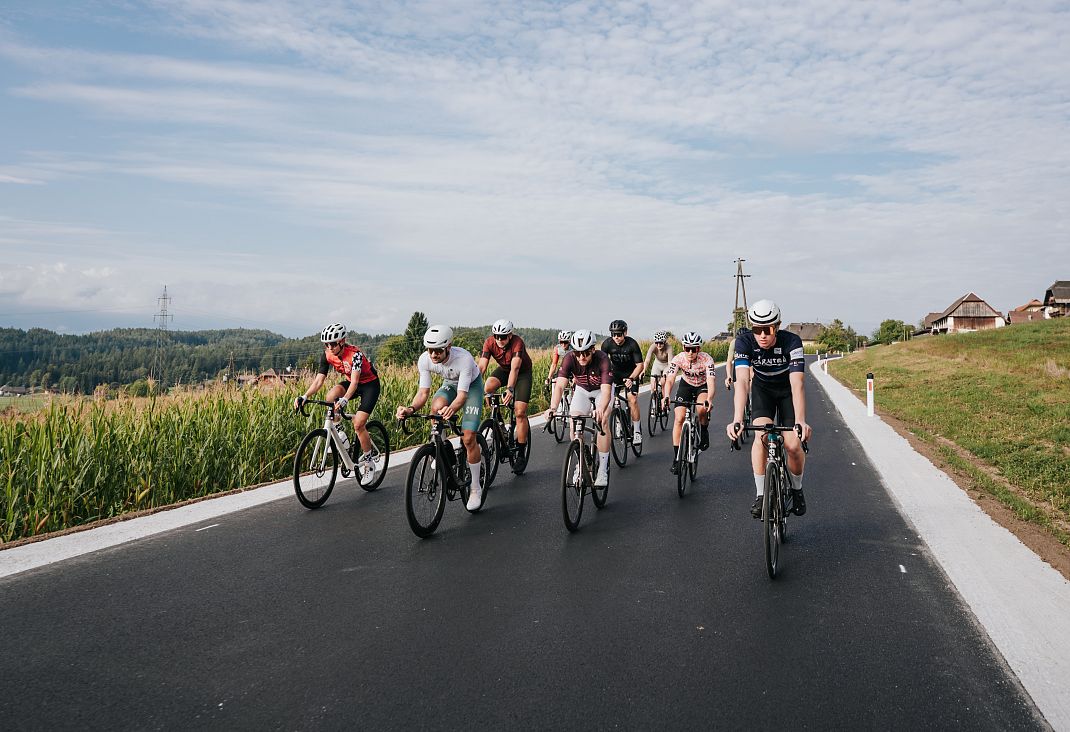 carinthia200-c-dashmedia-carinthia200-2-jpg-1