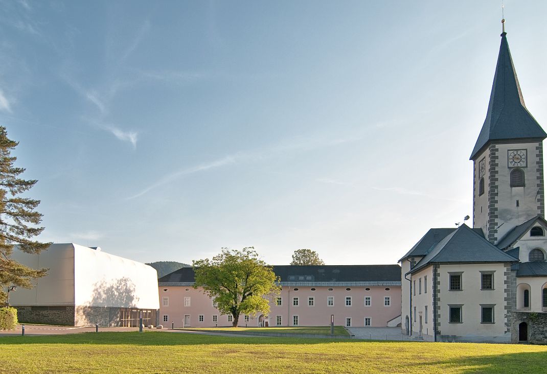 die-carinthische-musikakademie-mit-dem-stift-ossiach-region-villach-tourismus-gmbh-adrian-hipp-1-1
