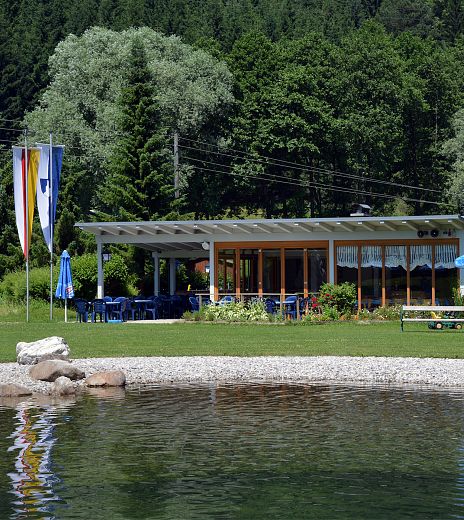 naturschwimmbad-puch-im-sommer-original-region-villach-tourismus-gmbh-richard-kraemmer-2