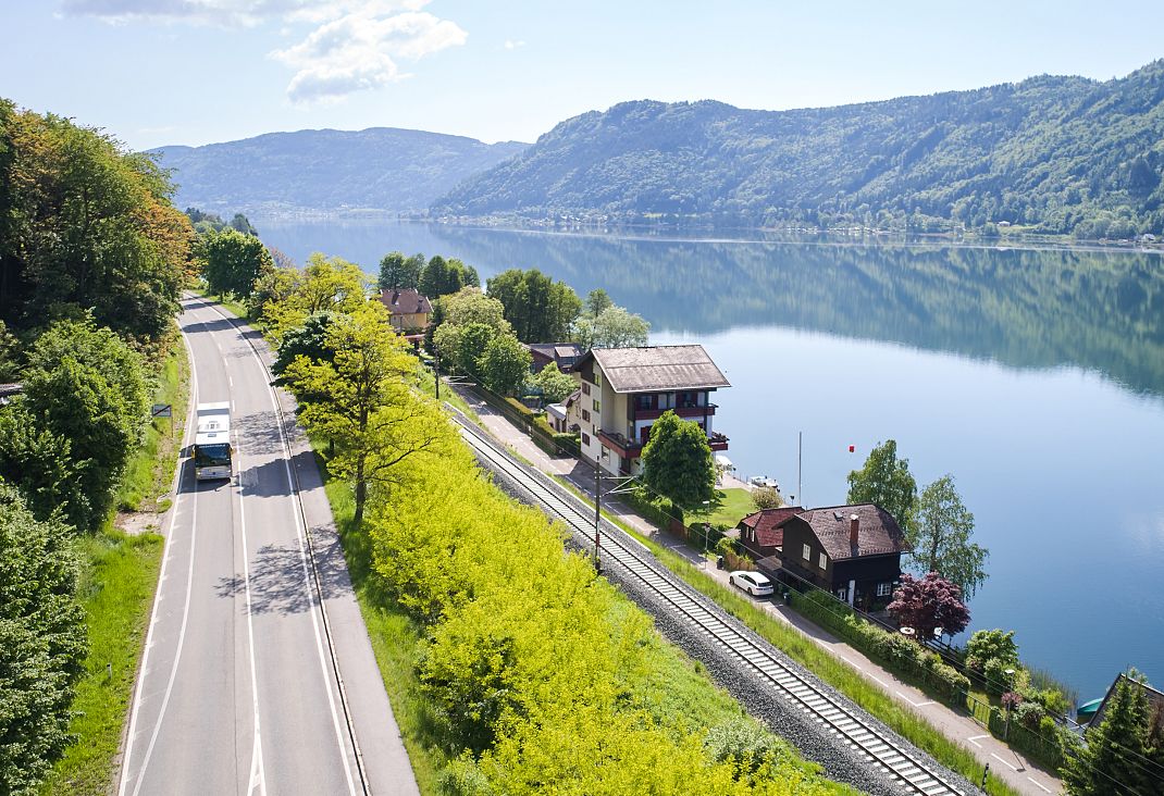 radbus-am-ossiacher-see-1