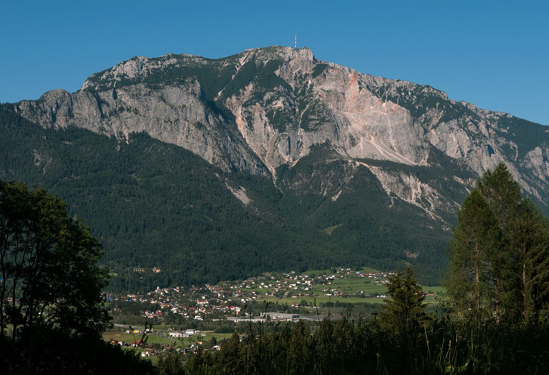 region-villach-tourismus-adrian-hipp-blick-auf-noetsch-2-1
