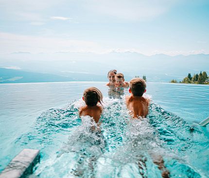 skypool-c-mountain-resort-feuerberg-martin-hofmann-2-4