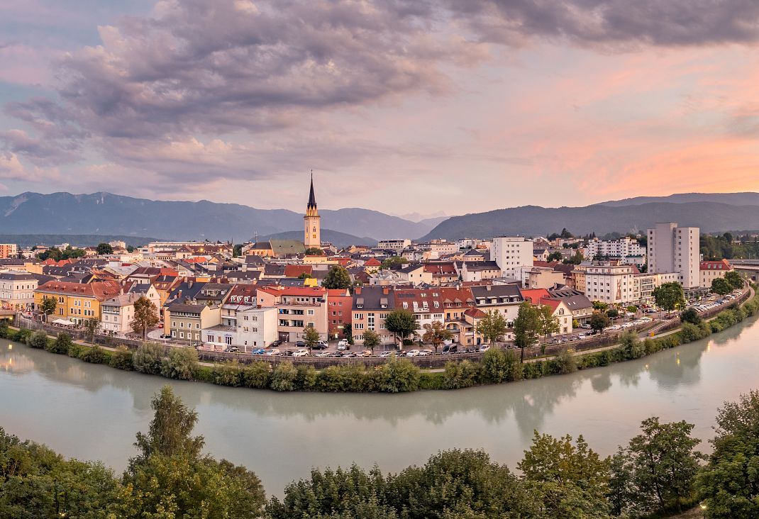 villach-panoroama-2020-daemmerung-region-villach-tourismus-gmbh-michael-stabentheiner-1