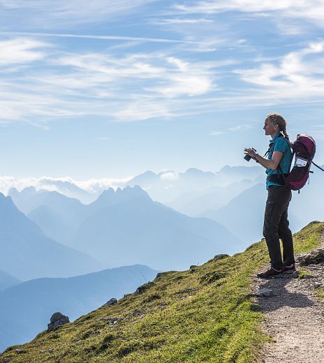 wanderer-im-naturpark-dobratsch-3-kaernten-werbung-franz-gerdl-2